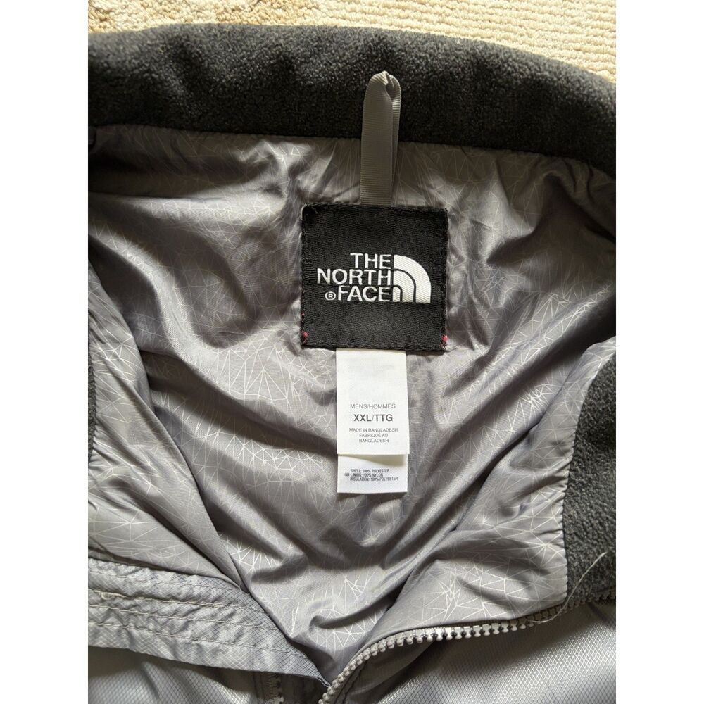 Lightweight North Face Puffer Jacket - Picture 5 of 6